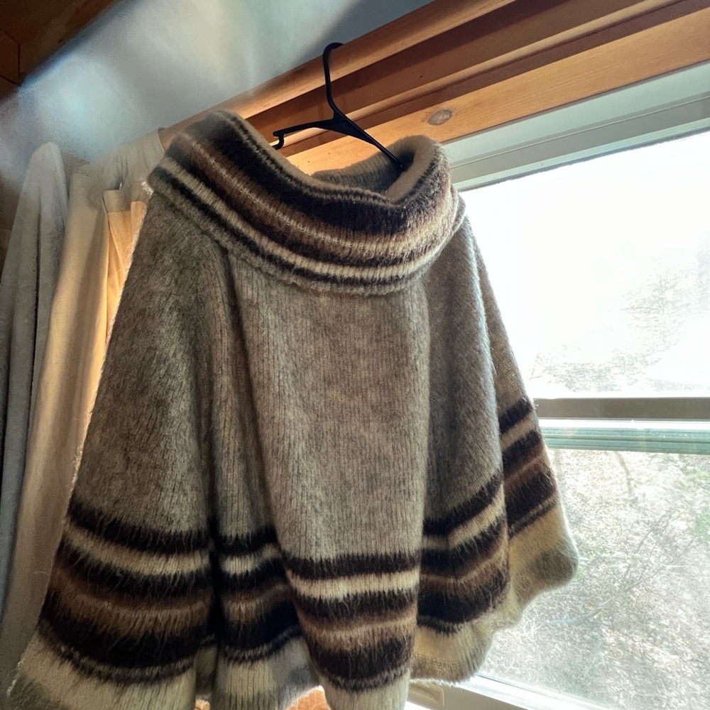 Vintage 100% Wool Poncho